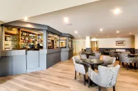 Onich Hotel & Lochside Beach Pods Hotels in Glencoe