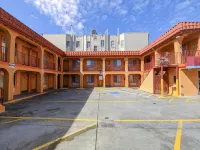 Inn at Golden Gate - Motels