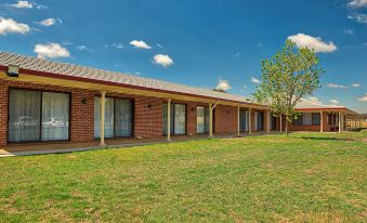 Bushman's Motor Inn