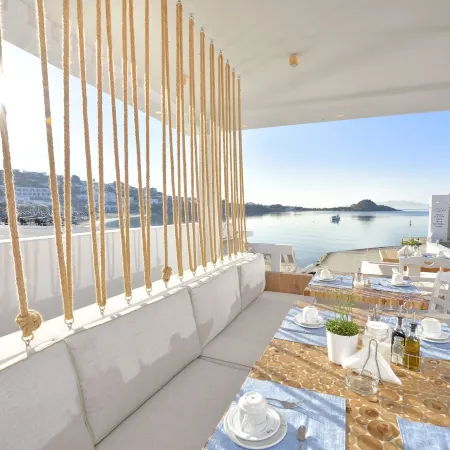 Petinos Hotel