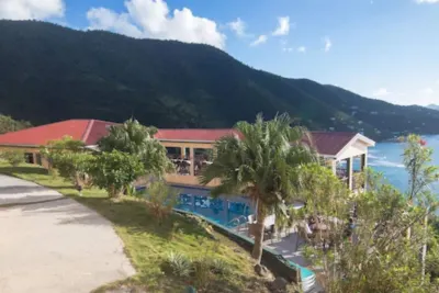 The Heritage Inn Hotels near J.R. O'Neal Botanical Gardens
