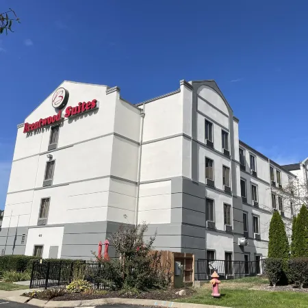 Brentwood Suites, Ascend Hotel Collection