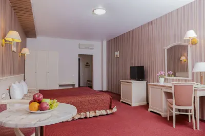 Best City Hotel Hotels near Museum of Military Glory