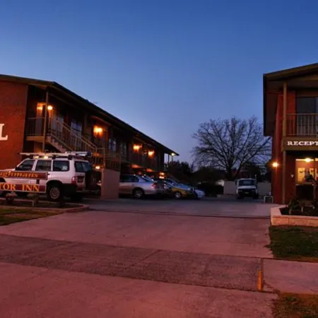 Ploughmans Motor Inn