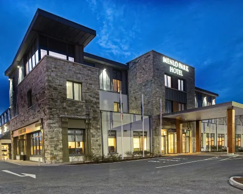 Menlo Park Hotel Hotels near Eyre Square Centre