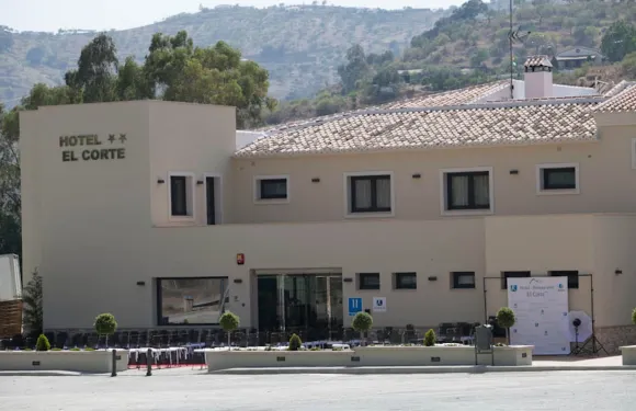 埃爾科爾特餐廳酒店