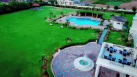 Umaid Farm Resort- A Legacy Vintage Stay in Jaipur - Pools