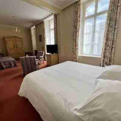 Hotel Castel Jeanson Rooms