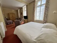 Hotel Castel Jeanson فنادق في Mutigny
