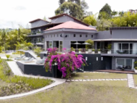 Tau House Hoteles en Guatapé