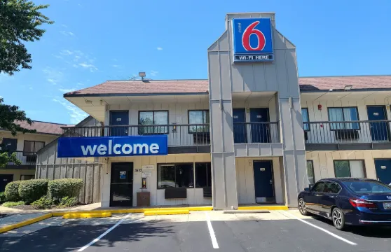 華盛頓特區東北 - 勞雷爾6號汽車旅館