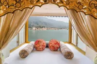 The Neeraj Ganga Heritage Palace Hotel a Rishikesh