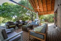Leopard's Lair Bush Lodge