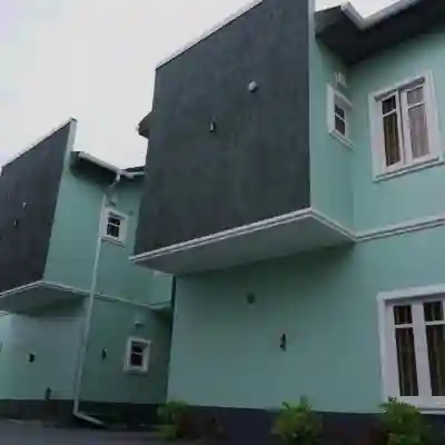 House 12 Studios & Suites Hotel Exterior
