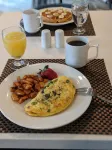 Hilton Garden Inn Chicago North Shore/Evanston - breakfast