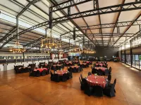 Safari Hotel & Convention Centre