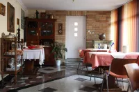 Barokk Antik Guest Hause Các khách sạn ở Kecskemet