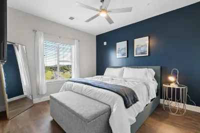 บีเวอร์ลี่ฮิลส์เพนท์เฮาส์สวีท โรงแรมใน