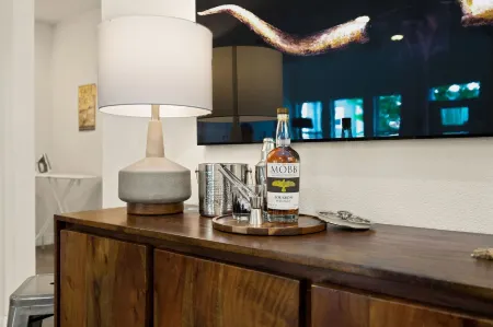 The Colorado House in Old Town Brewery District!!