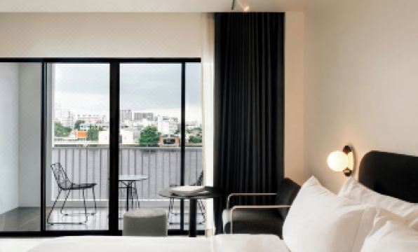 The StandardX, Bangkok Phra Arthit