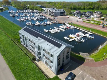 Apartment Kamperland with Harbour View Отели в г. Kamperland