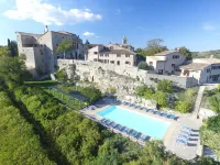Castello di Titignano - Rooftop Pools