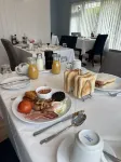 Birkdale Guest House - breakfast