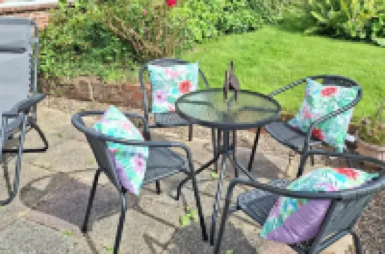 Cosy Axminster Studio with Extra Beds