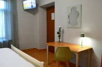 多姆斯飯店 保爾格羅·托裡尼斯住宿飯店