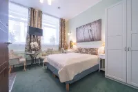 Station Self Check-in Apartments