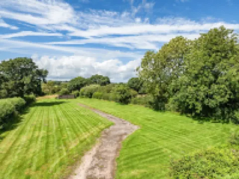 The Golden Fleece Hotels in Chard