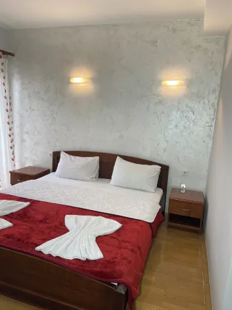 Hotel Alba Отели рядом с достопримечательностью «Fountain of the Mothers of Macedonia»