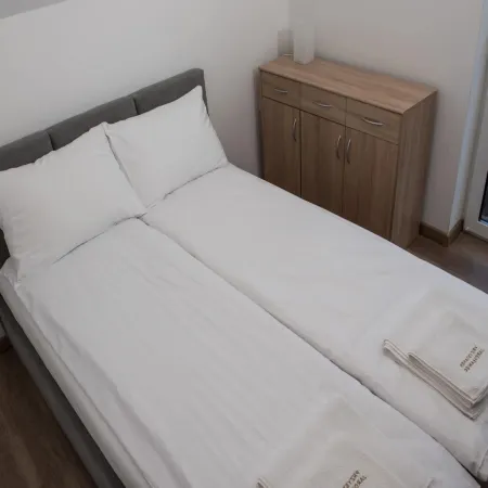 Comfortable, Convenient Apartment, Pool Included