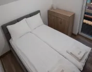 Comfortable, Convenient Apartment, Pool Included - 3-Star