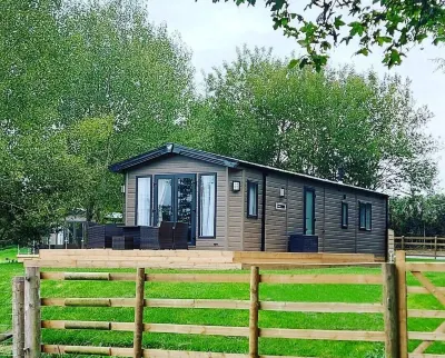 Caplor Glamping & Lodges Отели в г. Херефорд