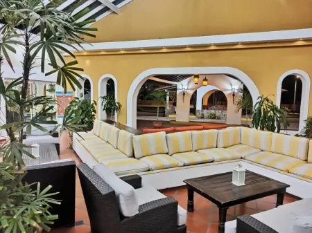 Hotel Margarita Village Отели рядом с достопримечательностью «Hacienda El Tanque»