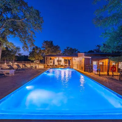 Familyevent Retreat Sleeps 28 Amenities Galore - 4 tähden