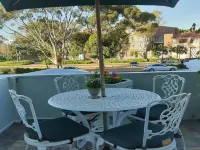 The Greenhouse Guesthouse - bar
