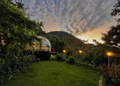 Glamping by Offtrek Hotels in Medadumbara