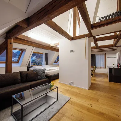 BERG & BERG APARTMENTS - Spiez Self-Check-in Отели рядом с достопримечательностью «Шлос Шпиц»