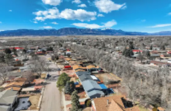 Colors of Colorado Parks & Trails Dog-Friendly