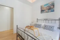 Independence Apartment with Balcony