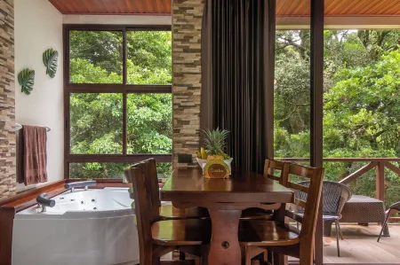 Cabañas Refugio Verde Monteverde