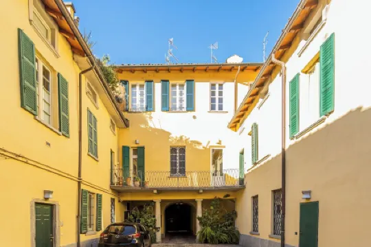 Rovelli 41 by Rent All Como