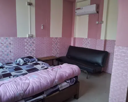 Hotel Shah Paradise Hotels in Parsa