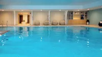 St Moritz Hotel and Cowshed Spa - Pool