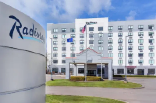 Radisson Hotel Detroit Metro Airport