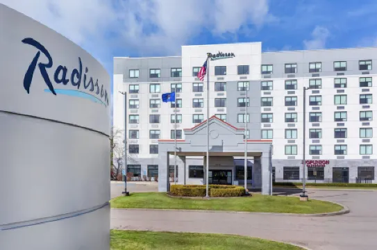 Radisson Hotel Detroit Metro Airport
