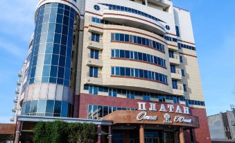 Platan Yuzhniy Hotel