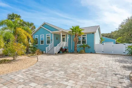 Heated Pool Beach Patio Lounge Near Downtown Отели в г. Вилано-Бич